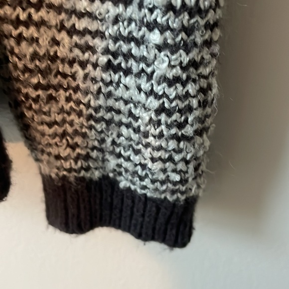 Ann Taylor LOFT blue and white knit sweater size S with bottom tie - Picture 4 of 8